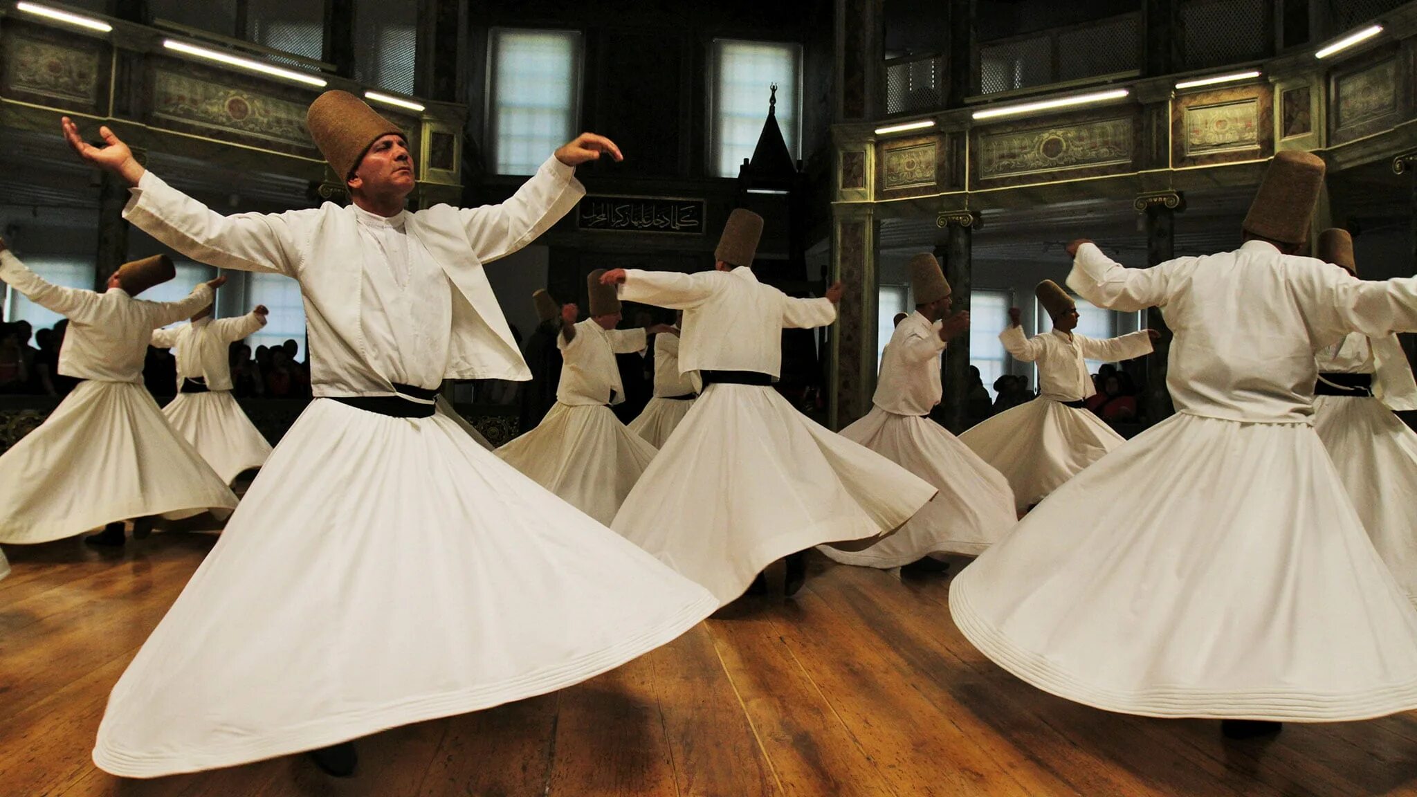 Мусульманский танец. Танцующие Дервиши. Одежда дервишей. Крутящиеся Дервиши. Танец мусульман.