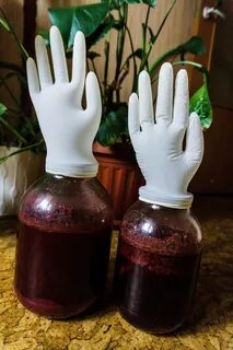 Сколько должно стоять вино под перчаткой