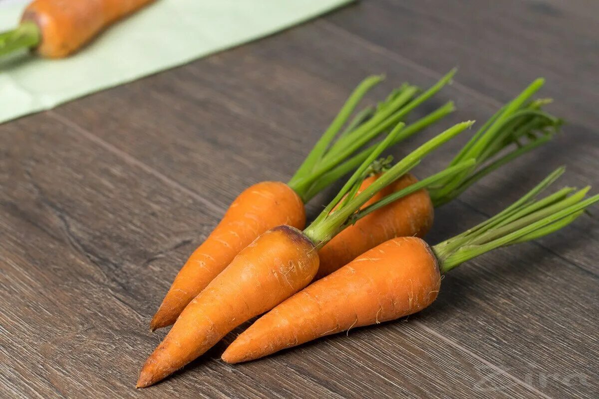 Морковь вак 70. Сайт морковка. Сырая морковь. Овощи морковь. Красивая морковка.