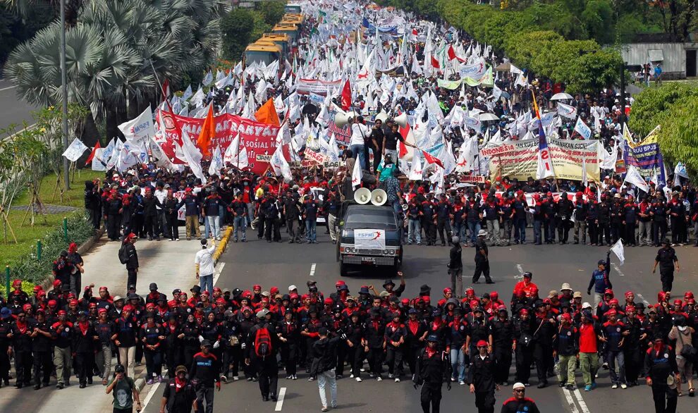 Какой праздник 1 мая отмечают в канаде. Первомай в америке. празднование 1 мая в сша. 1 мая в юар. первомай в индии.