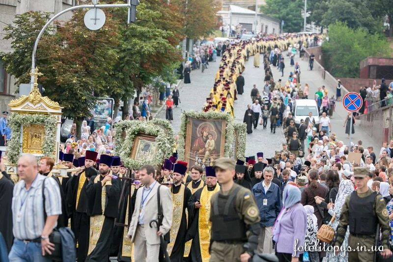 Крестный ход в киеве. Ликвидация упц мп. Крестный ход против наступления украины. Крестный ход против наступления украины. Верующие украины.