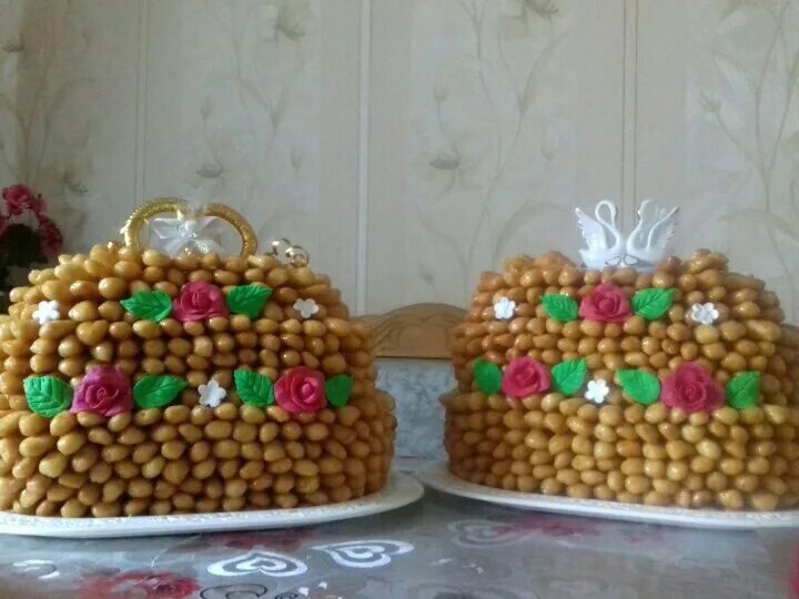 Чак чак на заказ. Чак чак на свадьбу. Чак чак баурсак. Баурсак украшенный. Чак чак баурсак.