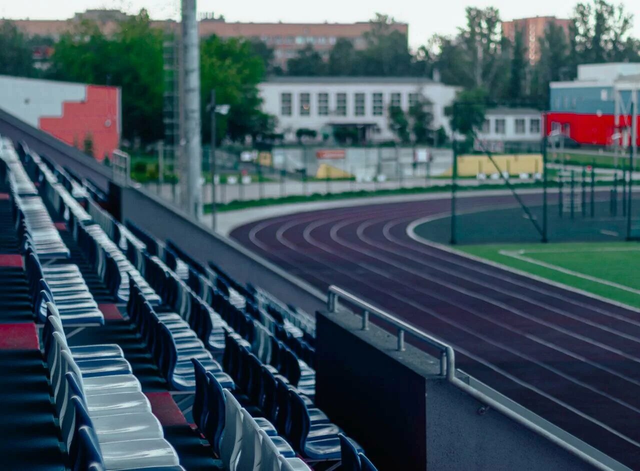 Тренажерный зал большой бульвар 10б. Королев октябрьский бульвар 10. Г. Ледовая арена королев. Королев октябрьский бульвар 10.
