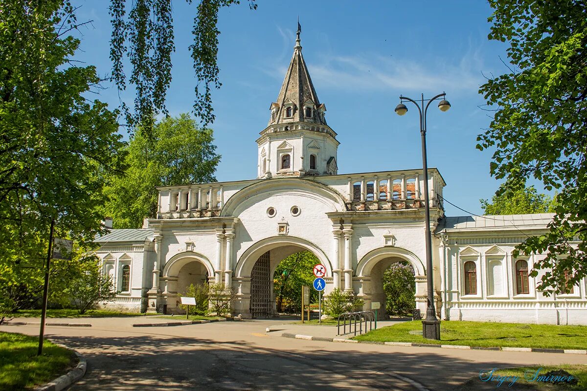 Храм покрова пресвятой богородицы в измайлово. Городок имени баумана в измайлово. Царская усадьба измайлово. Усадьбы москвы измайлово. Усадьбы москвы измайлово.