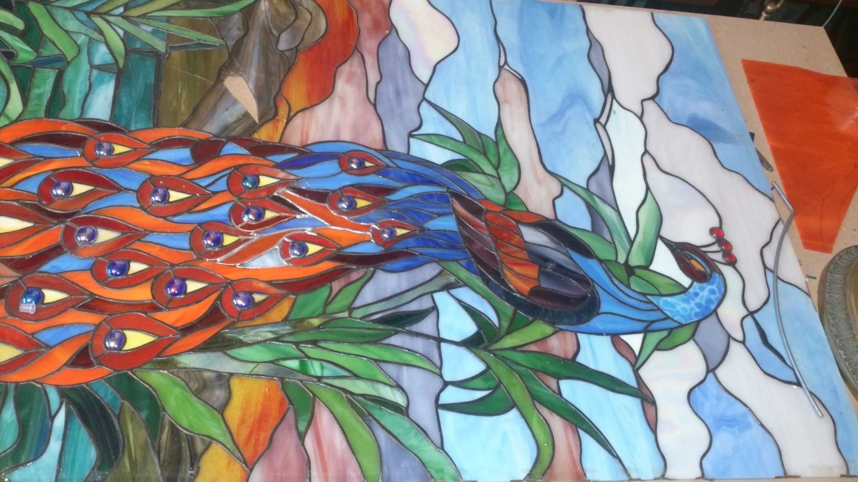 остекление на высоте. монтажник балкона. витраж галилео. крепление стеклянного фасада. монтаж остекления.