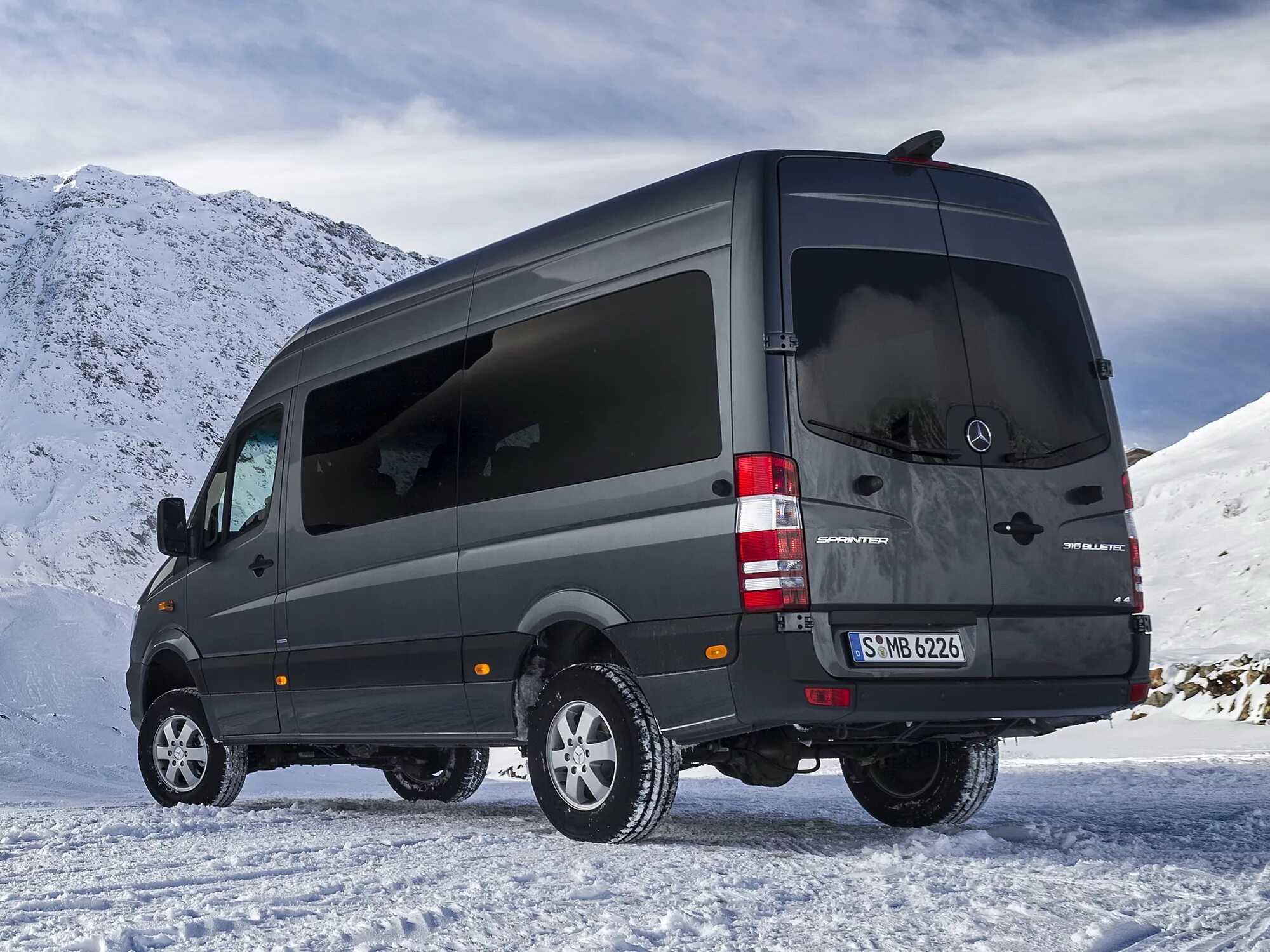 Спринтер екатеринбург. W906 Sprinter. Mercedes Sprinter II (w906). Mercedes Sprinter w906. Mercedes Sprinter 906.