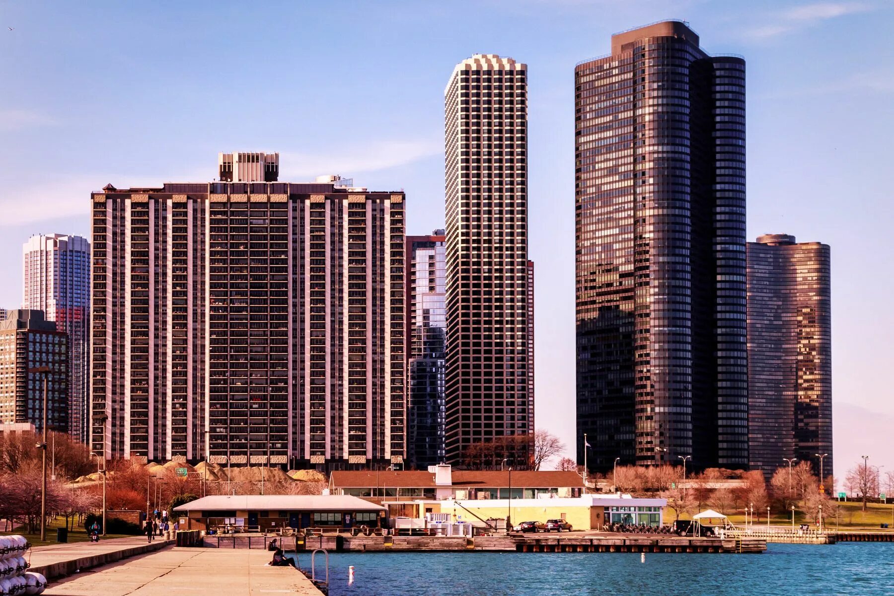 Harbour point. Гарбор тауэрс. маяк чикаго харбор. чикаго. лейк-пойнт. address harbour point.