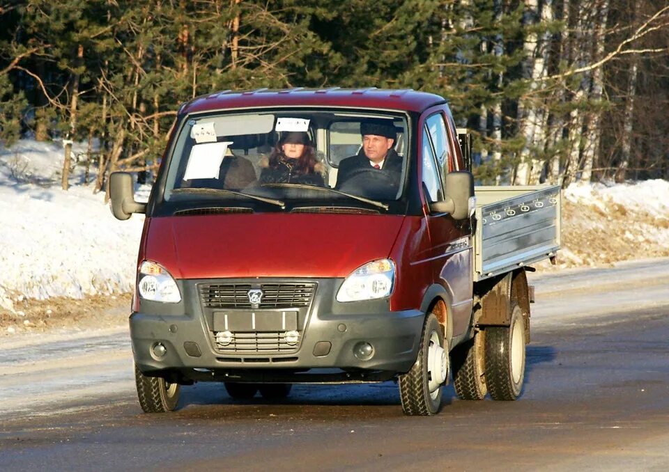 Газель работа есть. Газель (автомобиль). за рулем газели. праворульная газель. человек и газель.