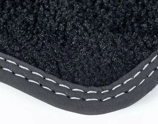 Обработать край ковролина. Обшивочный ковролин. Обшивка ковров. Обшивка ковров. Обшить ковер тесьмой.