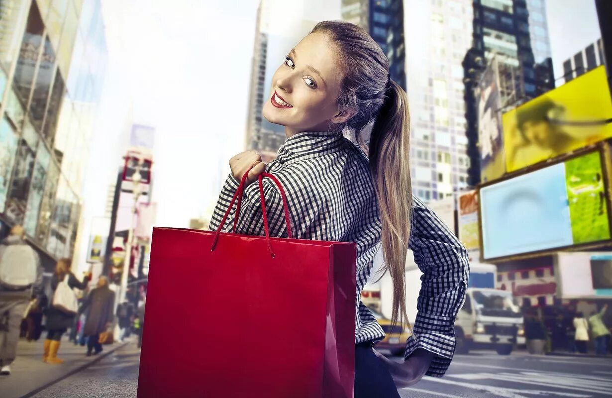 She went shopping. Модный шоппинг. Девушка шоппинг. Девочка шоппинг. Фотосессия шоппинг.