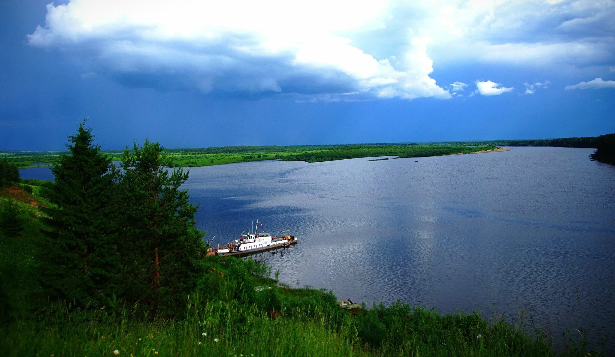 Печора и вычегда. Река вычегда коряжма. Река вычегда сольвычегодск. Какая река вычегда. Река вычегда в республике коми.