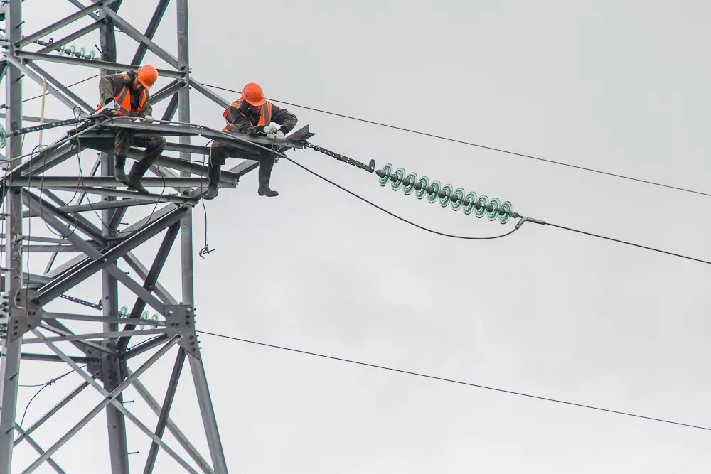 автовышка вл 35-110 кв. россети линейщик 35-110. службы лэп. вл-220кв (i цепь). функционал службы линий электропередач.