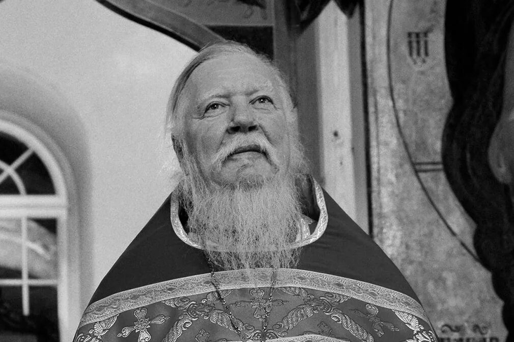 Ватикан папа римский. Шляпа папы римского. Священник папы. Протоиерей димитрий назаров. Отец дмитрий смирнов.