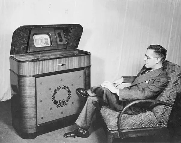 Тк 1 время. ТК-1 телевизор. Телевизор 1938. Телевизор 1938 года. Первые американские телевизоры.
