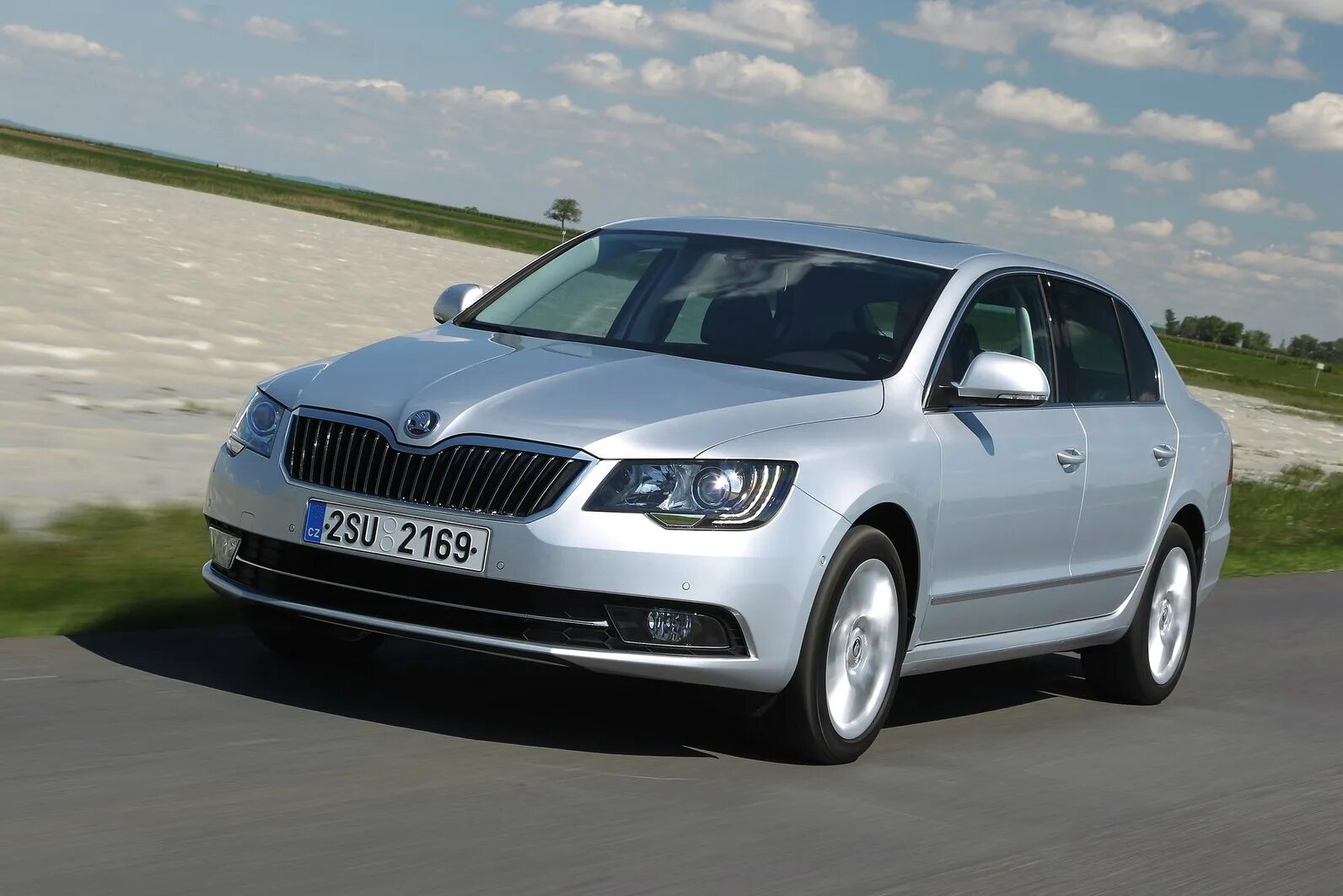 Шкода Superb 2014. Skoda Суперб 2014. Шкода Суперб 2008. Skoda Superb 2013.