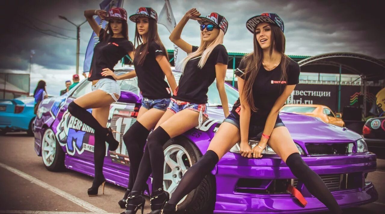 Drift girls. Девушки в дрифте. Drift девушки. Авто дрифт девушки. Дрифт тёлочки.