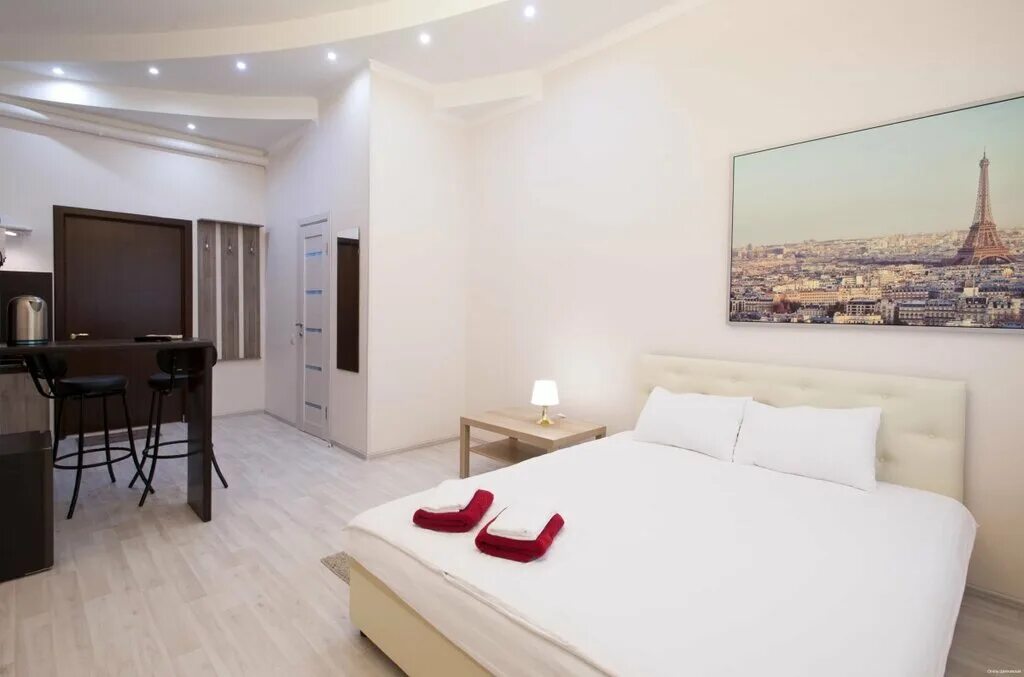 Гостиница 1 микрорайон. Воронеж ул степана разина 37 отель украина-1 отель 3 звезды. Гостиница лайм краснодар. Гостиница академия бокса александра лебзяка. Украинский люкс.