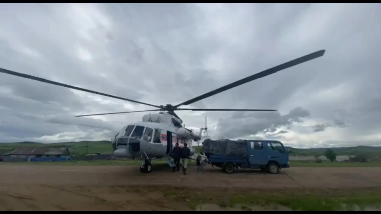 Ми-8 МЧС России. Ми-8 Улан-Удэ. Вертолет ми-8 МЧС России. Ми-8 вертолёт Смышляевка. Ми8 предатель