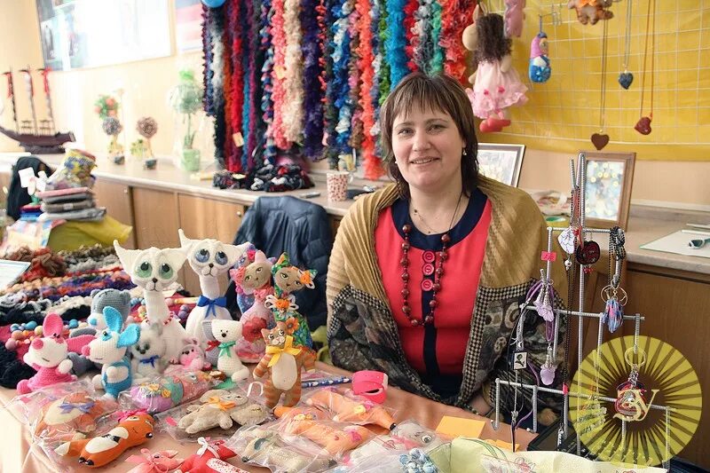 живые вещи подарки ручной работы. выставка вязаных изделий. ярмарка ручной работы. выставка мастеров. ярмарка мастеров прошла.