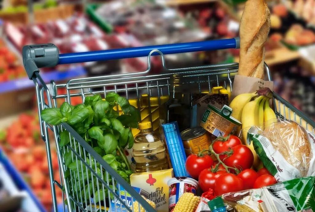 Продуктовый период. Продуктовый период. Продукты питания. Тележка с продуктами супермаркет. Продуктовый период.