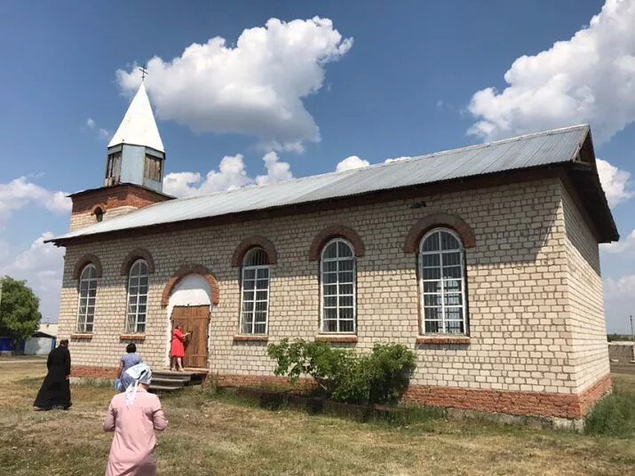 Погода в бриенте. Бриент Кваркенский район Оренбургской. Церковь п.Красноярский Кваркенский район. Оренбургская область Кваркенский район поселок Кировск. Кваркенская мечеть.