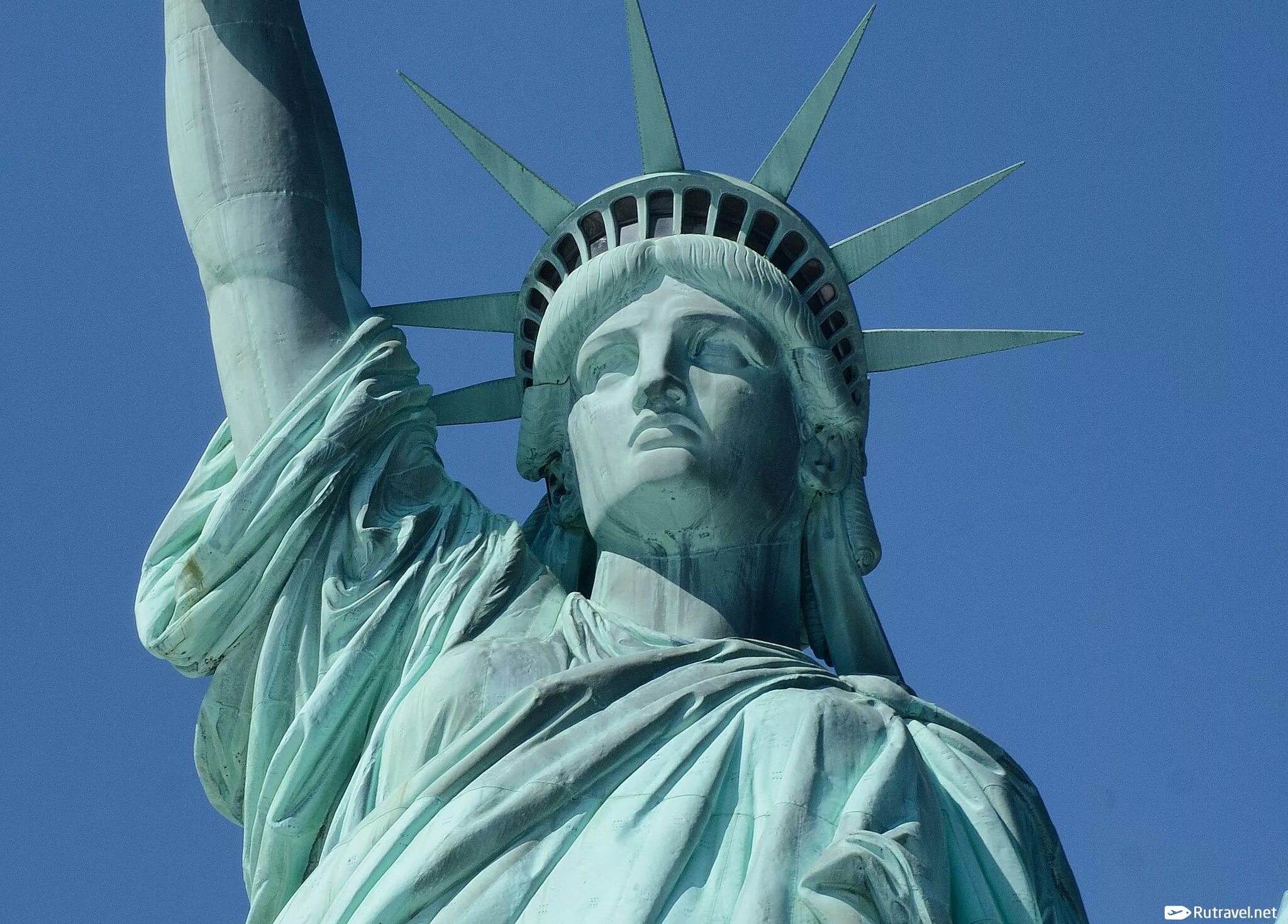 статуя свободы нью-йорк вблизи. статуя независимости сша. страна где находится статуя свободы. статуя свободы нью-йорк лицо. статуя свободы лицо анфас.