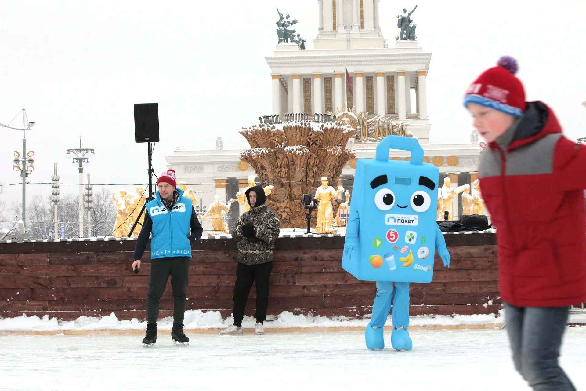 Каток мастер класс. ВДНХ каток мастер классы. Мастер класс каток ВДНХ. ВДНХ лед. Каток ВДНХ.