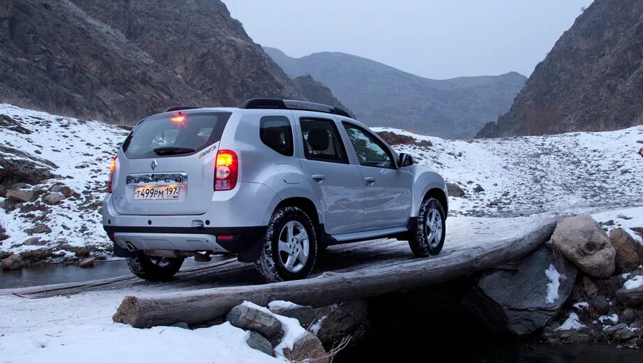 Клиренс Рено Дастер. Дастер на дороге. Рено широкая. Renault Duster дорожная. Рено дастер гудит