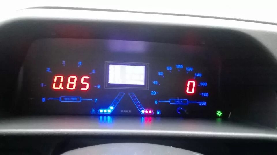 Flash x 1. Flash 1 спидометр. flash x 1 панель. flash x5 2115.