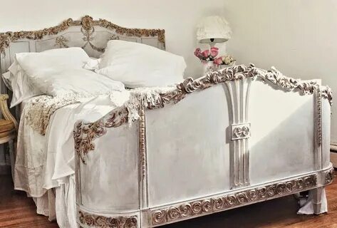 French bed
