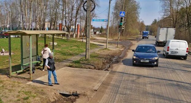 Малиновка остановка. Трасса остановка Малиновка. Остановка никого. Остановка военный городок чётная сторона Митино дом за мойкой.