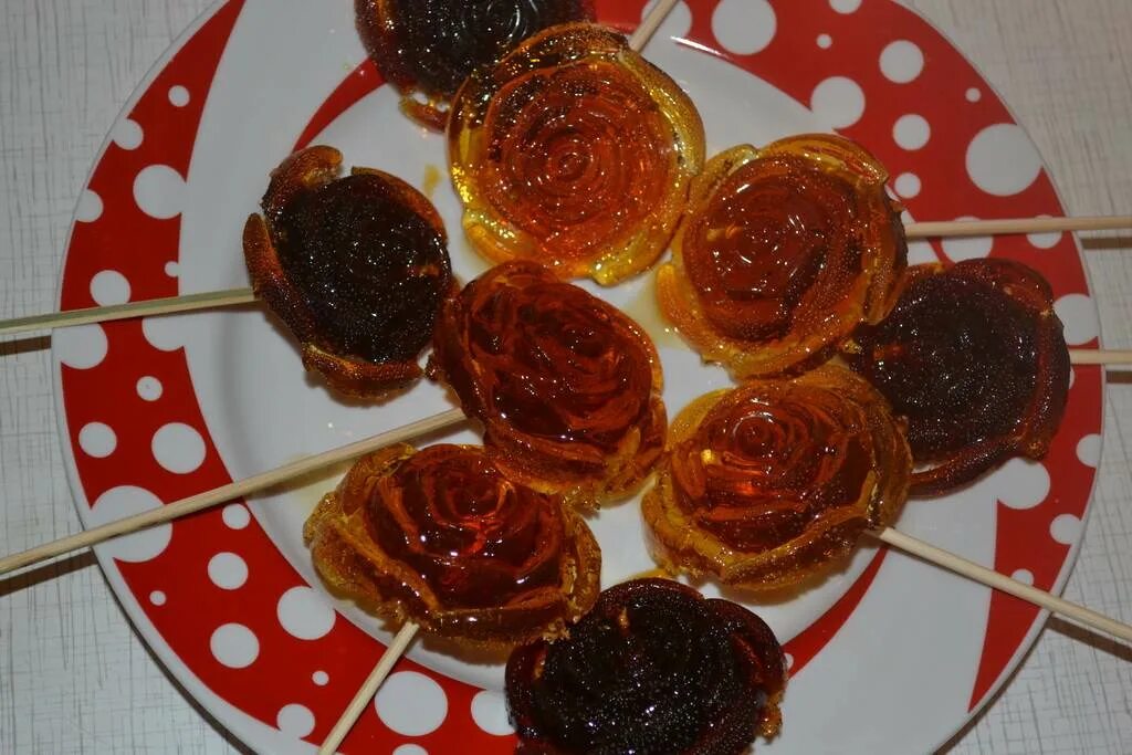 Леденец на палочке. Сахар нават на палочке. Леденцы на палочке из сахара. Леденцы из сахара. Приготовление леденцов.