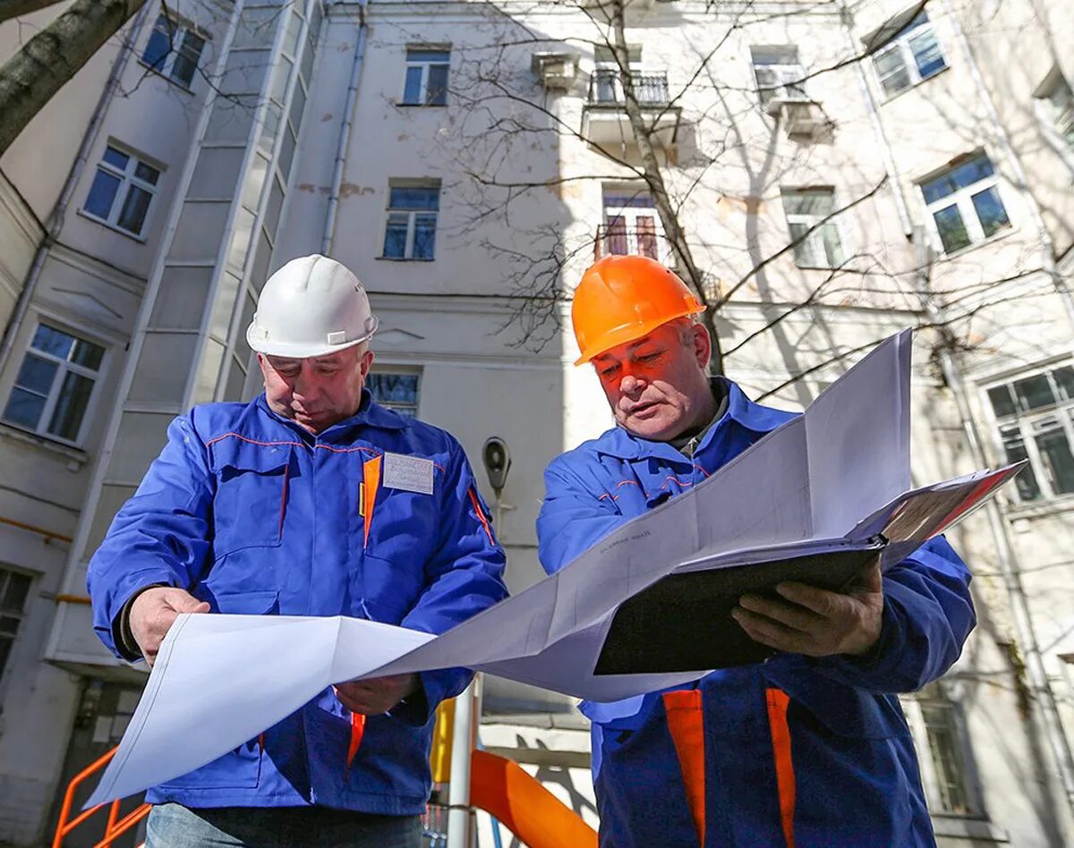 Работа в жилом фонде. Капитальный ремонт. Капремонт многоквартирных домов. Капремонт МКД. Ремонт многоквартирного дома.