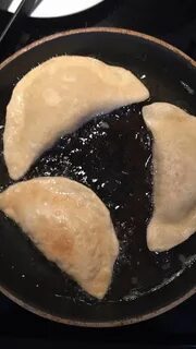 Блюдо чебуреки