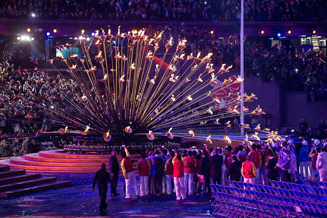 паралимпийские игры в лондоне 2012. трибуны для инвалидов колясочников. паралимпийские игры 2012. паралимпийские игры фото. паралимпийские игры 2012.