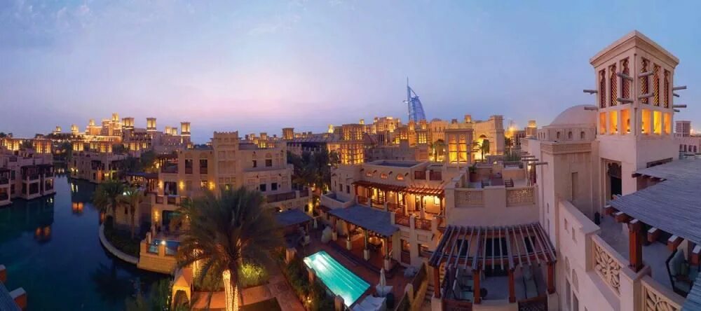 Madinat jumeirah отели. Аль каср отель дубай. Madinat jumeirah отели. Мадинат джумейра. Jumeirah mina a'salam hotel 5.