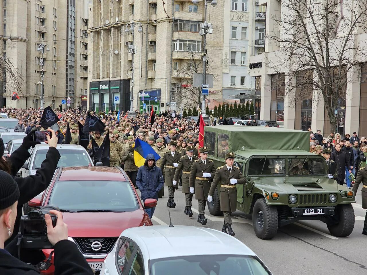 Самые важные новости украины. Нацисты на улицах. Марш украинских фашистов. Нацисты на Майдане. Неонацисты на Украине.