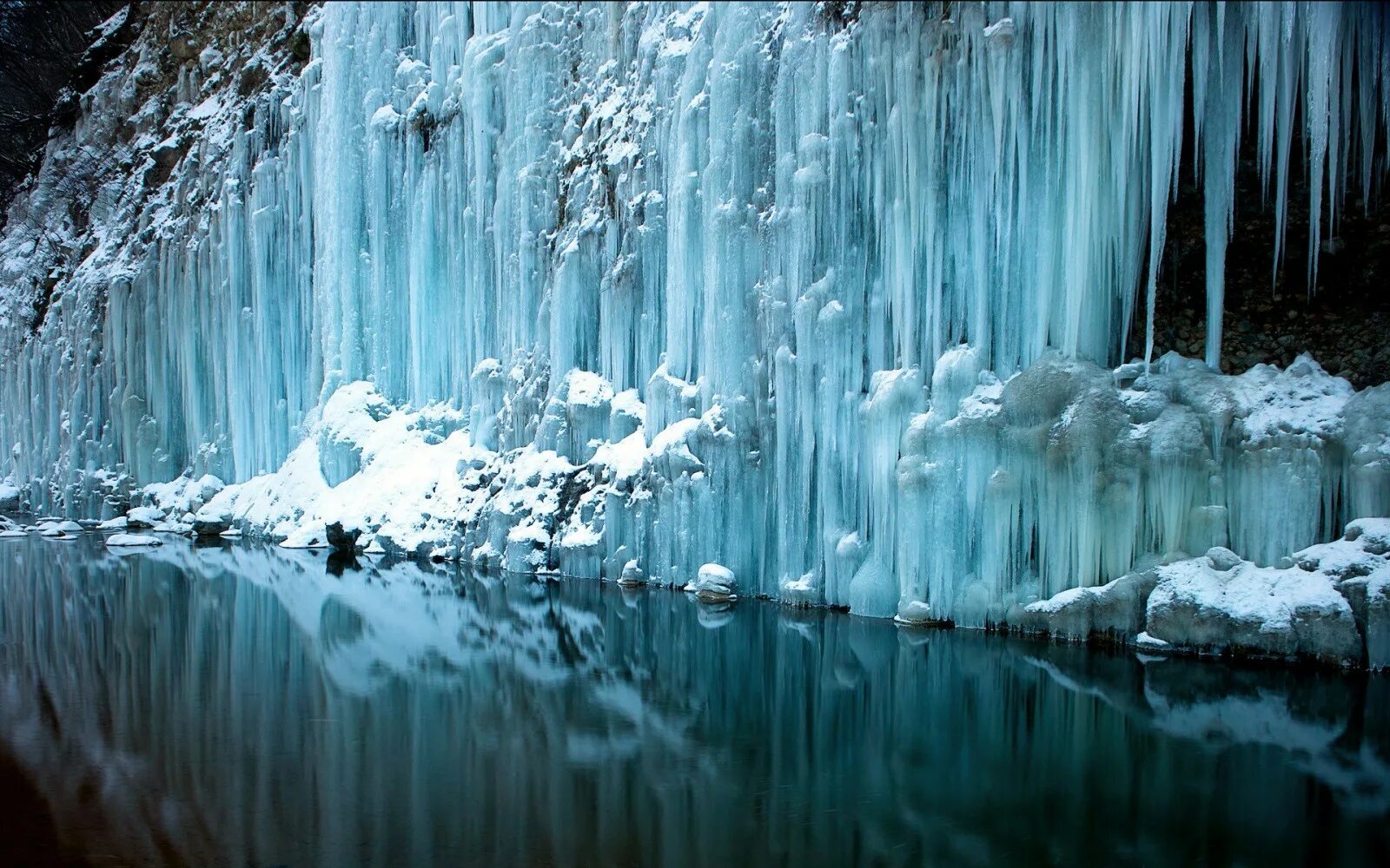 Замерзший водопад Фенг. Замерзший водопад Abiqua, Орегон США. Замерзший водопад тирилекрка. «Замёрзший водопад. Аляска» (1919).. Красивое видео воды