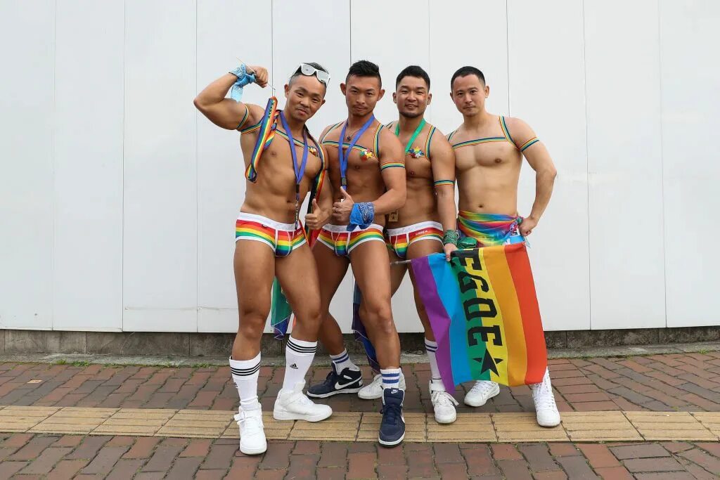 Групи геями. Японские Гомосексуалы.