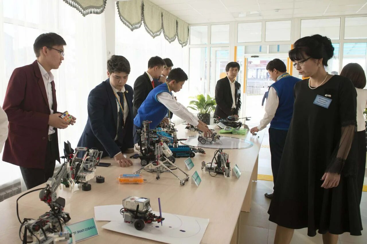 Билим инновация. Эмблема білім. Казахско турецкий лицей тараз. Билим лицей лого. Турецкий лицей лого.