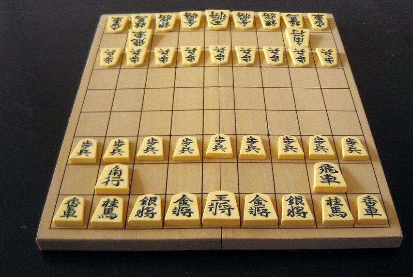 Игры японские правила. Шоги японские шахматы. Shogi игра. Японская игра сёги. Китайские шахматы Шоги.