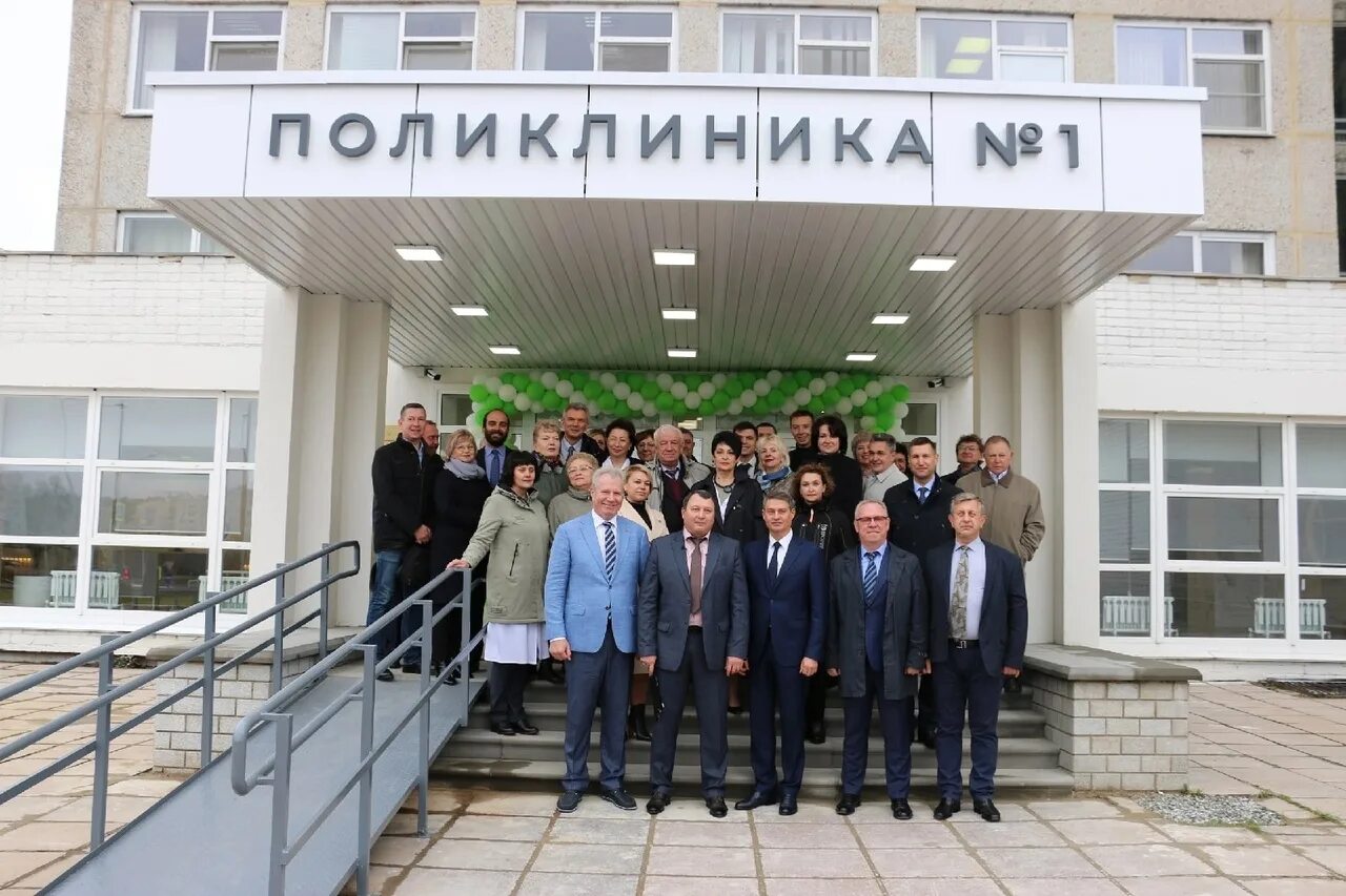 Поликлиника 1 Саров. Поликлиника 1 Саров фото. Поликлиника 1 Саров сотрудники. Поликлиника Нижний Новгород.