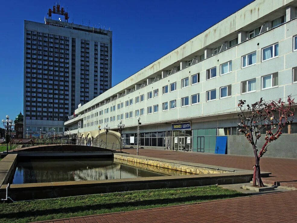 Азимут ульяновск сайт. Венец Ульяновск. Отель венец Ульяновск. Город Ульяновск гостиница венец. Гостиница Азимут Ульяновск.