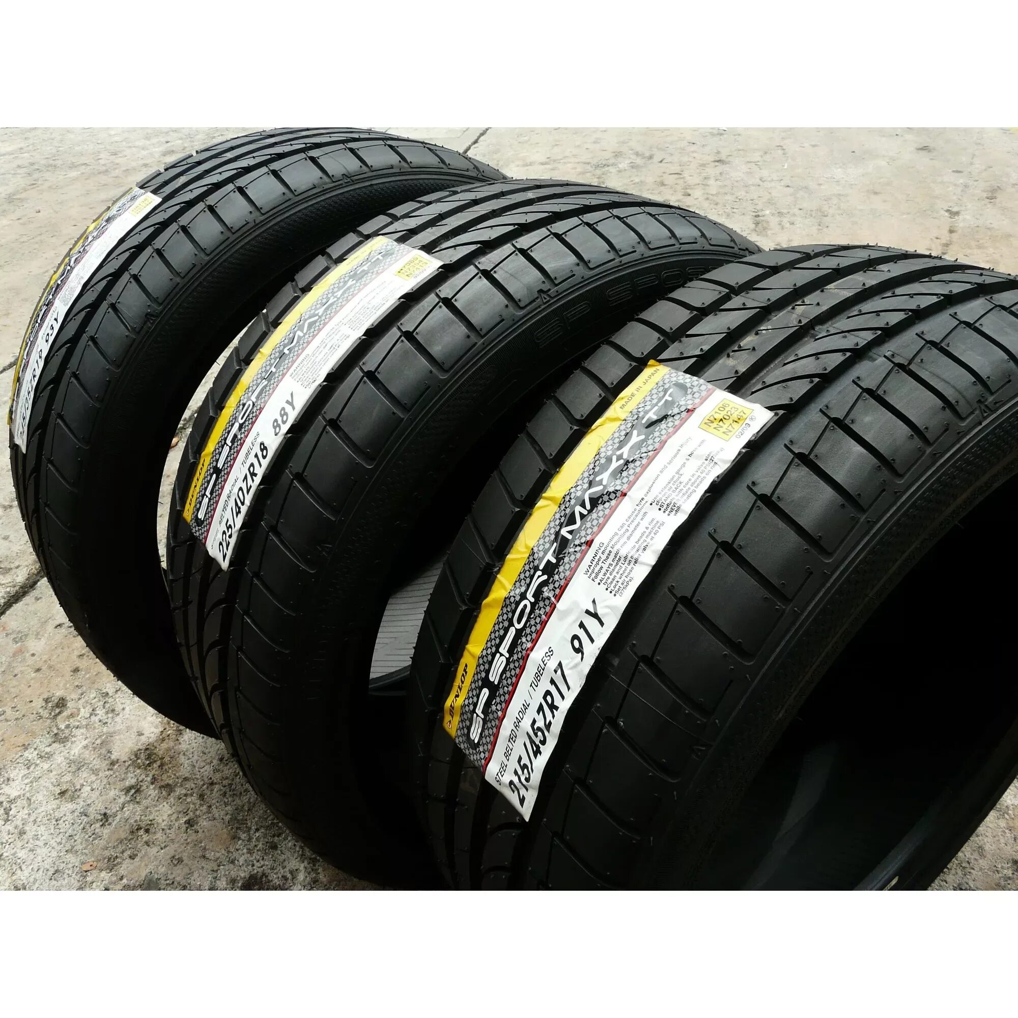 Dunlop лето купить. Dunlop SP Sport Maxx TT 195/55 r16. Dunlop SP Sport Maxx 205/55 r16. Dunlop SP Sport Maxx TT. Dunlop SP Sport Maxx 050 225/45 r17.