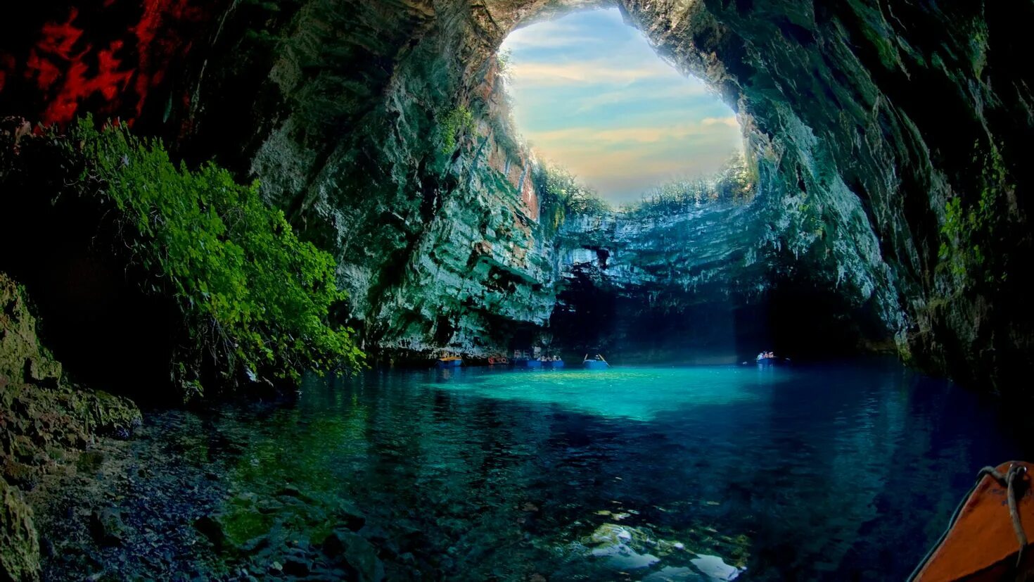 As the world caves in matt. Пещерное озеро Мелиссани. Кефалония озеро Мелиссани. Пещера Мелиссани Кефалония Греция. Пещерное озеро Мелиссани (остров Кефалония).