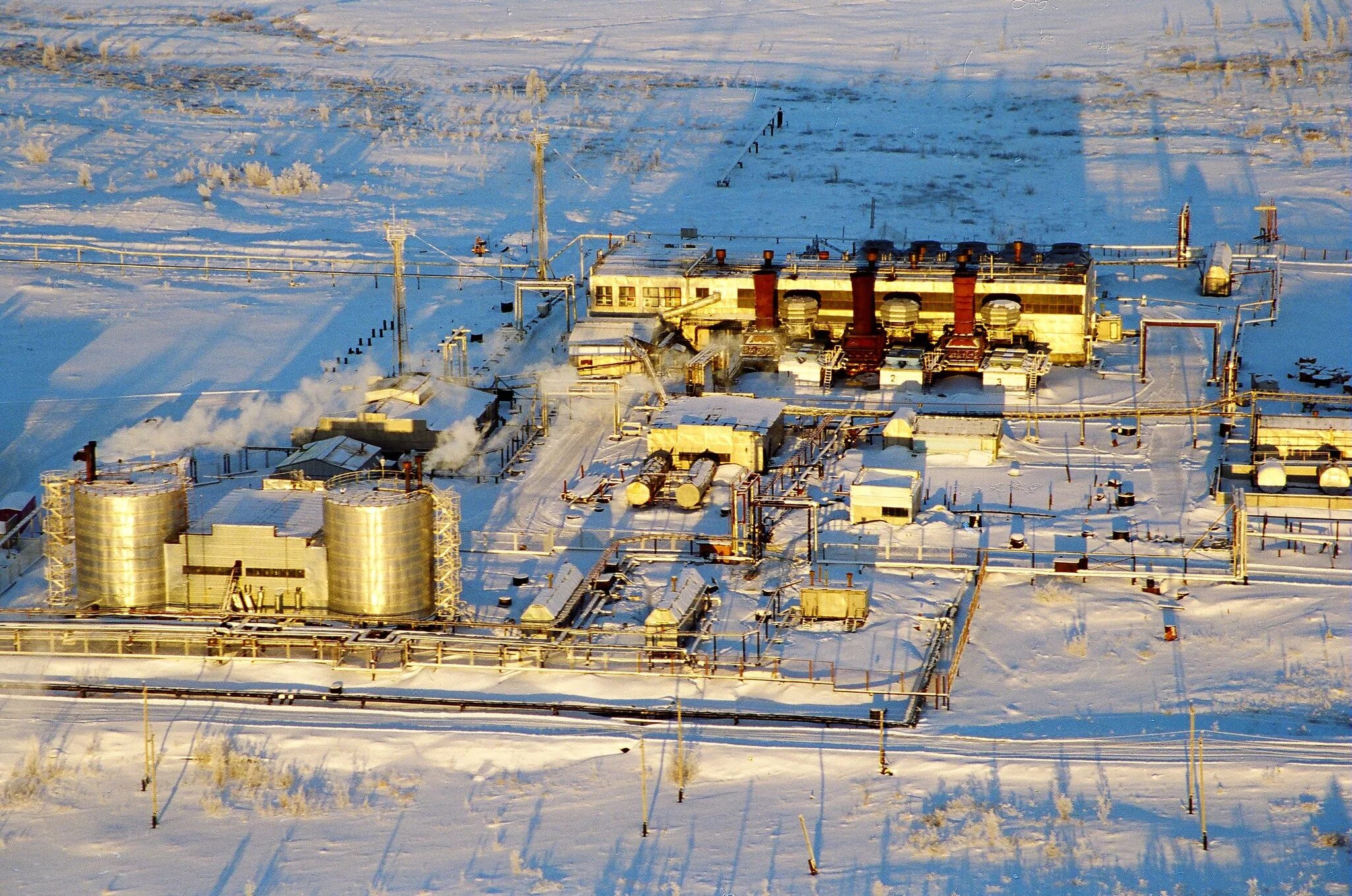 Площадь промысла. Медвежье нефтегазоконденсатное месторождение. Надым Медвежье месторождение. Пангоды Медвежье месторождение.