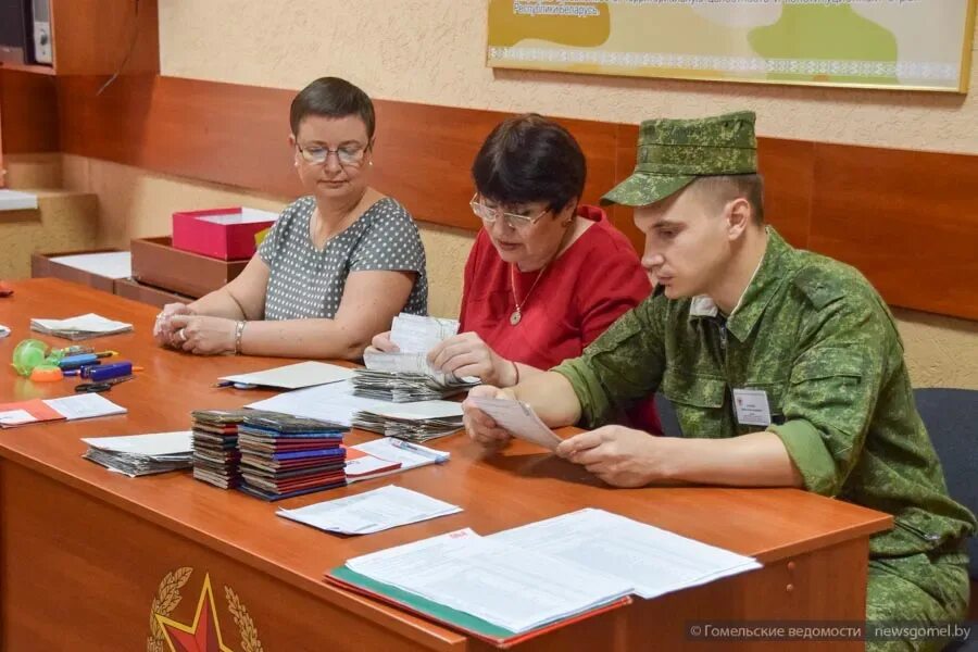 Гомельский военкомат. Сборы Гомельский военкомат. Сборный пункт Гомель. Призыв военнообязанных в Беларуси.