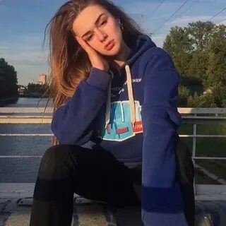 Воскресенская 22