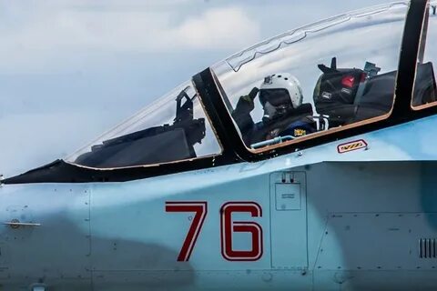 Экипаж боевого самолета