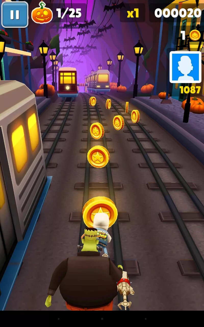 Скачай настоящую игру том. Игра Subway Surfers. Монетки сабвей серф. Сабвей сёрф 1 версия. Игра мальчик бегает.